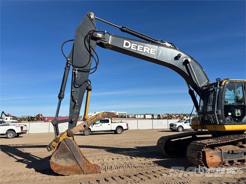 John Deere 290GLC Tracked Excavator حفارات زحافة
