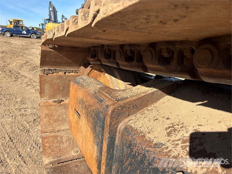 John Deere 290GLC Tracked Excavator حفارات زحافة