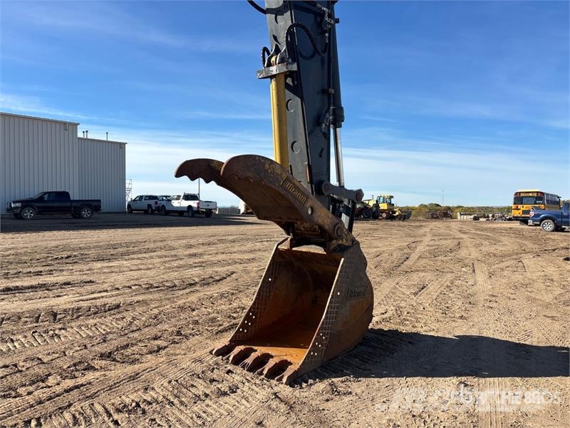 John Deere 290GLC Tracked Excavator حفارات زحافة