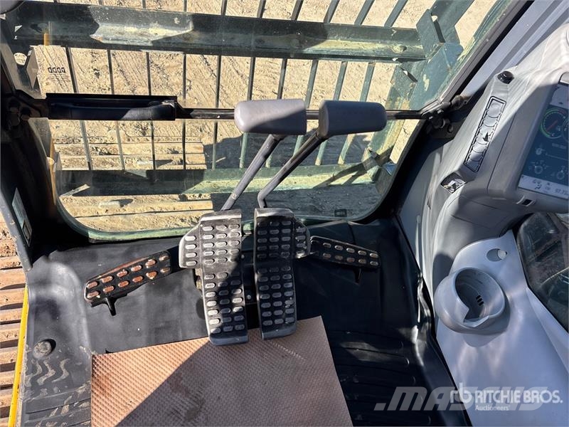 John Deere 290GLC Tracked Excavator حفارات زحافة