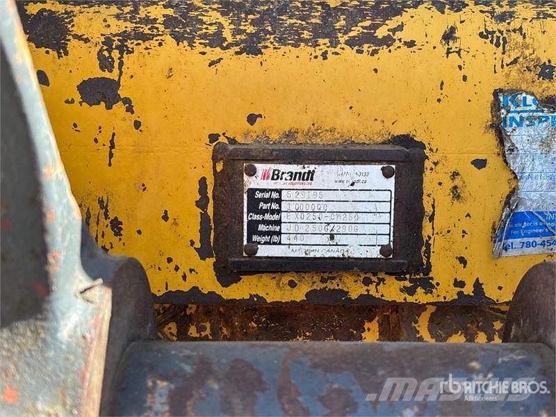 John Deere 290GLC Tracked Excavator حفارات زحافة