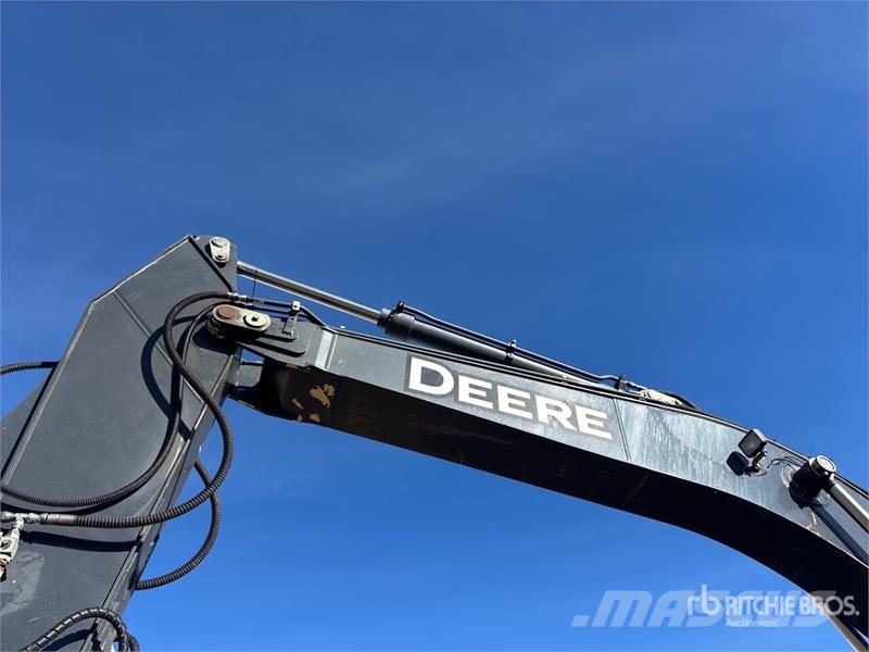 John Deere 290GLC Tracked Excavator حفارات زحافة