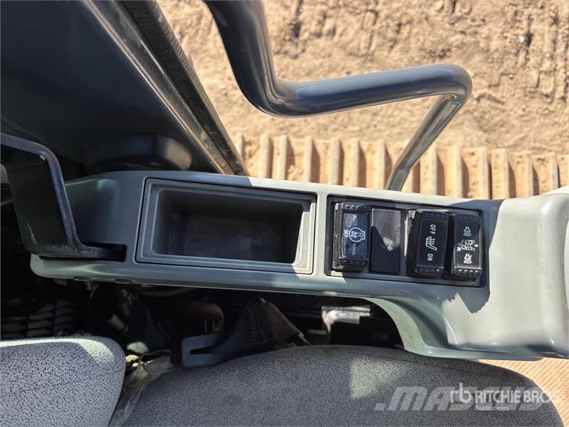John Deere 290GLC Tracked Excavator حفارات زحافة