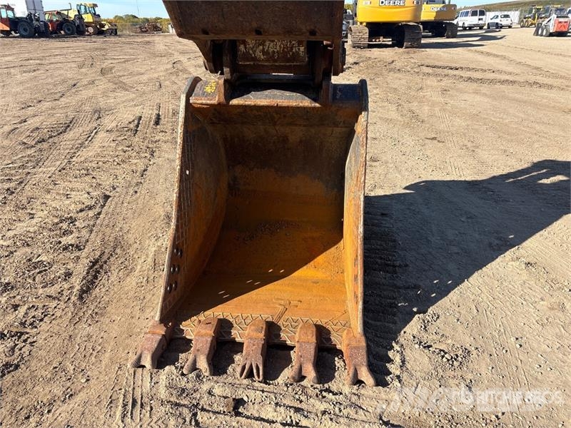 John Deere 290GLC Tracked Excavator حفارات زحافة