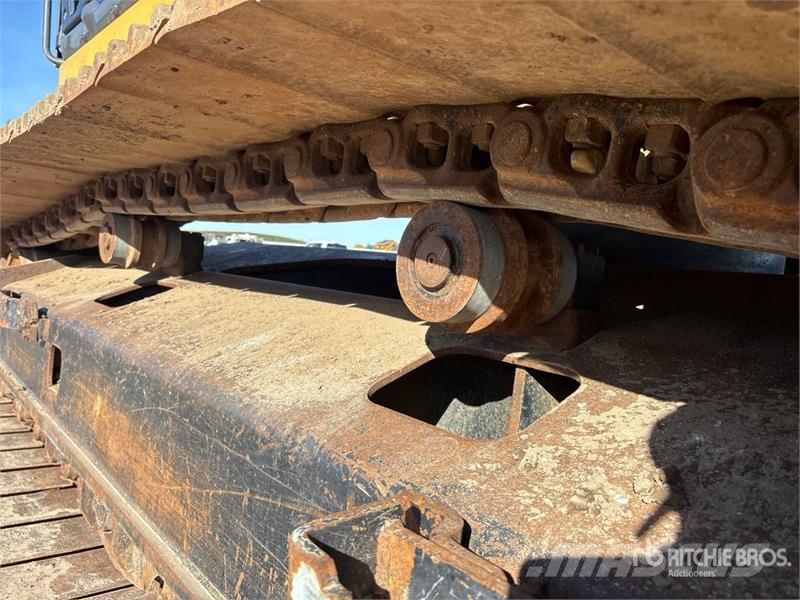 John Deere 290GLC Tracked Excavator حفارات زحافة