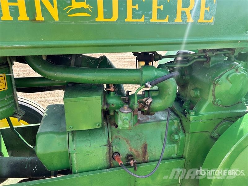 John Deere 2WD Antique Tractor Trattori