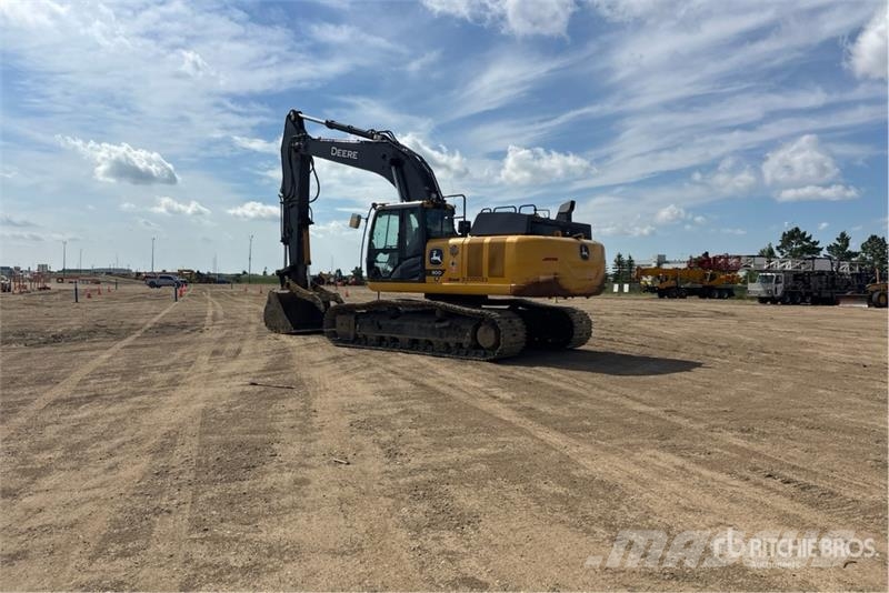 John Deere 300 P-Tier Beltegraver