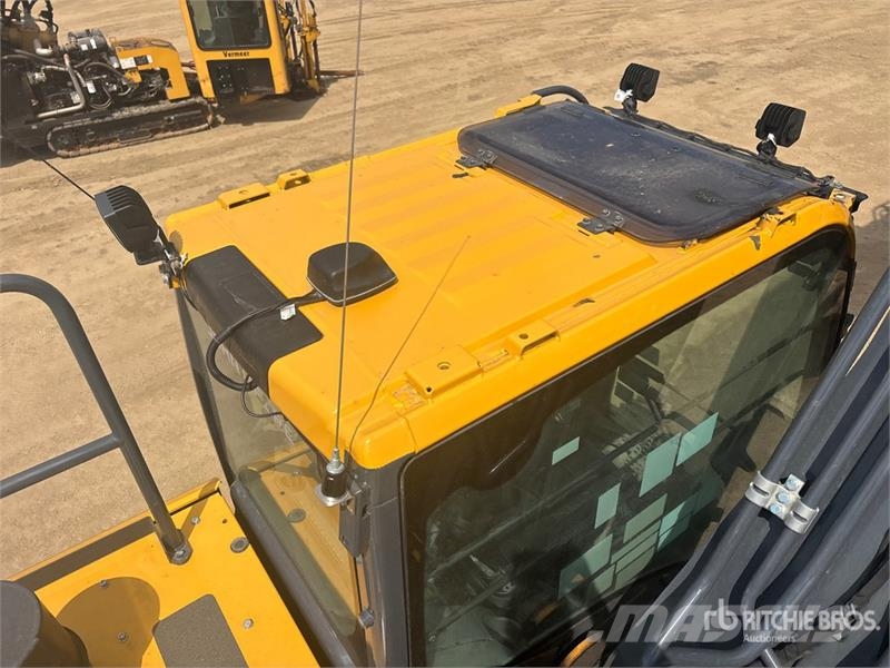 John Deere 300 P-Tier Beltegraver