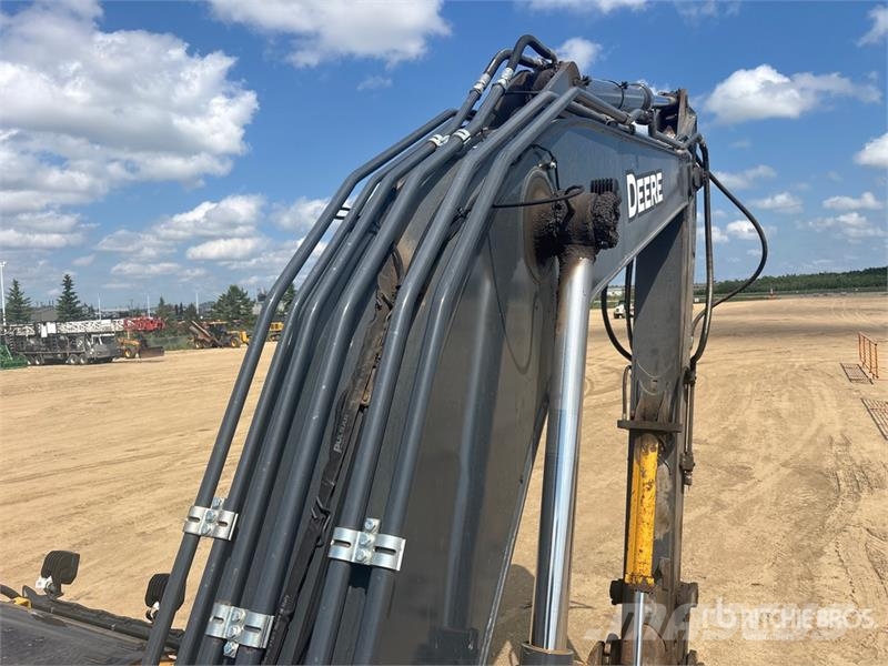 John Deere 300 P-Tier Beltegraver
