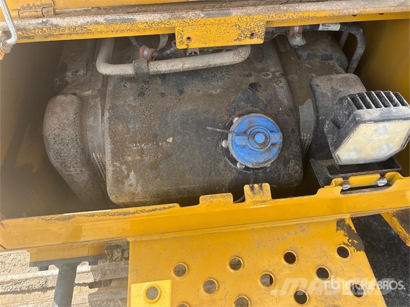 John Deere 300 P-Tier Beltegraver