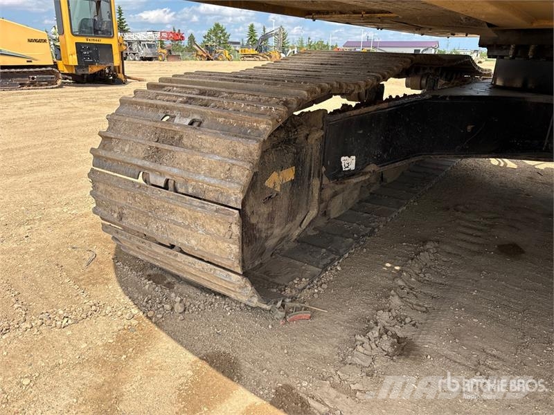 John Deere 300 P-Tier Beltegraver