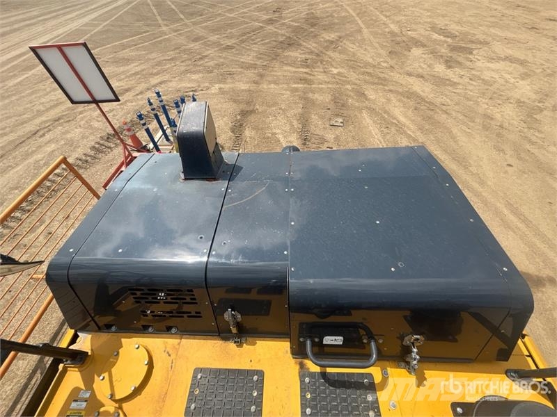 John Deere 300 P-Tier Beltegraver