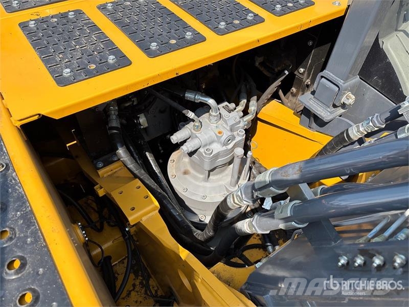 John Deere 300P Tracked Excavator Beltegraver
