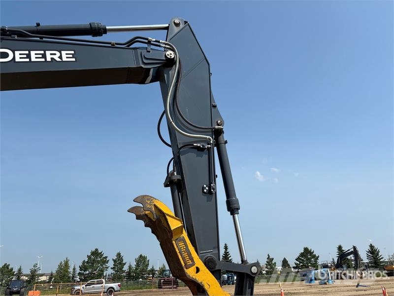 John Deere 300P Tracked Excavator Beltegraver
