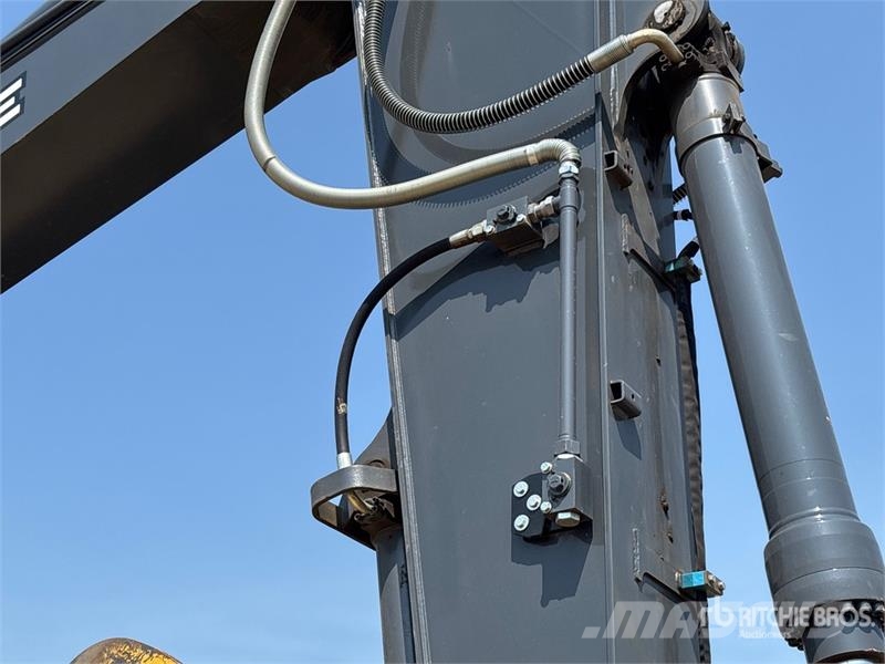 John Deere 300P Tracked Excavator Beltegraver
