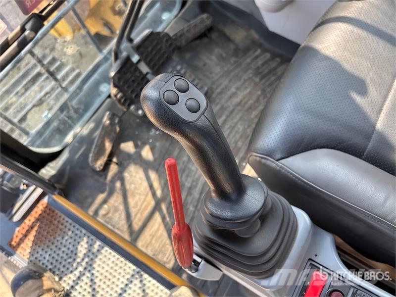 John Deere 300P Tracked Excavator Beltegraver