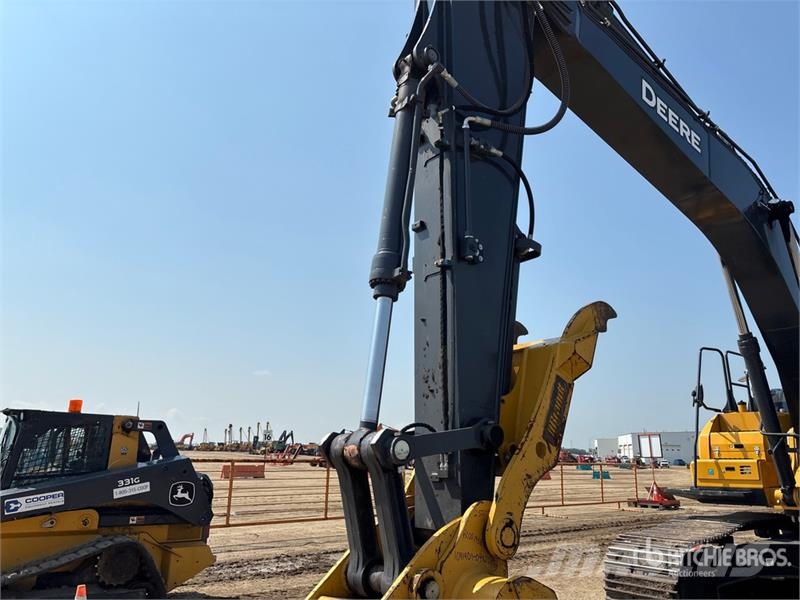 John Deere 300P Tracked Excavator Beltegraver