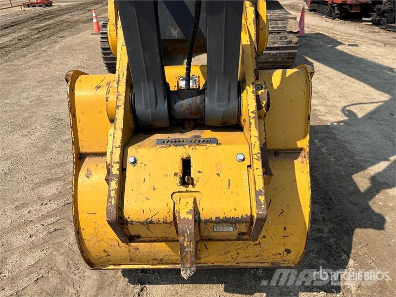 John Deere 300P Tracked Excavator Beltegraver