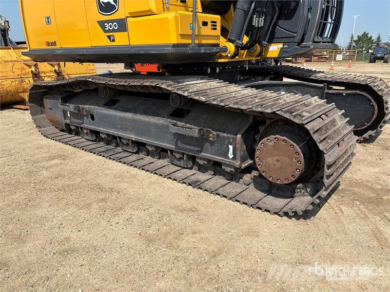 John Deere 300P Tracked Excavator Beltegraver
