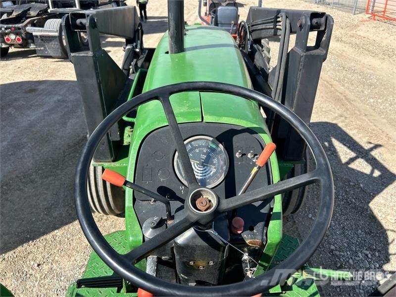 John Deere 3140 2WD Utility Tractor Naudoti kompaktiški traktoriai