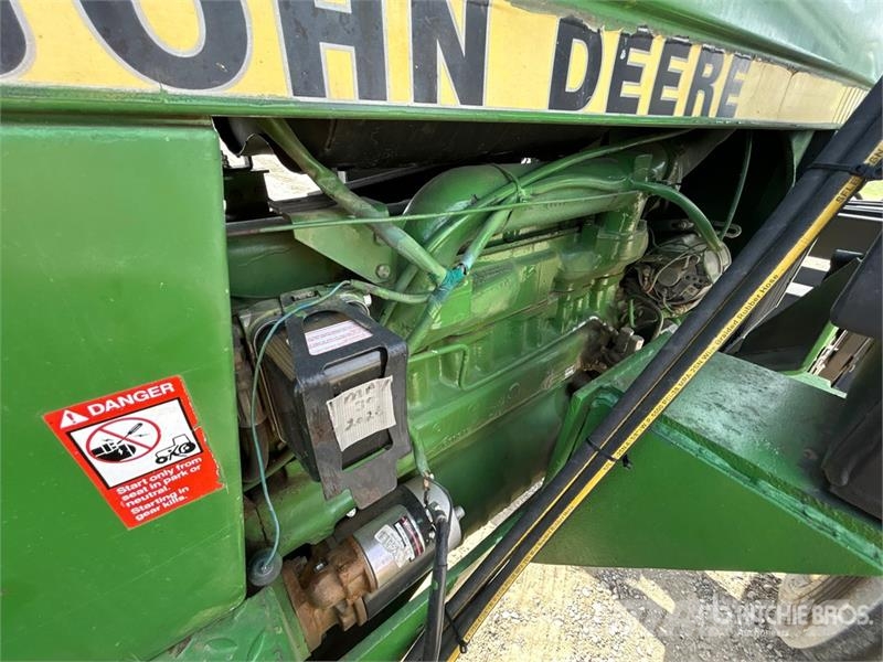 John Deere 3140 2WD Utility Tractor Naudoti kompaktiški traktoriai