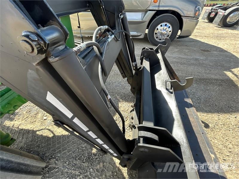 John Deere 3140 2WD Utility Tractor Naudoti kompaktiški traktoriai