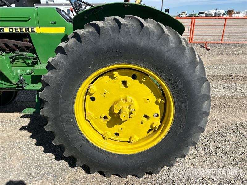 John Deere 3140 2WD Utility Tractor Naudoti kompaktiški traktoriai