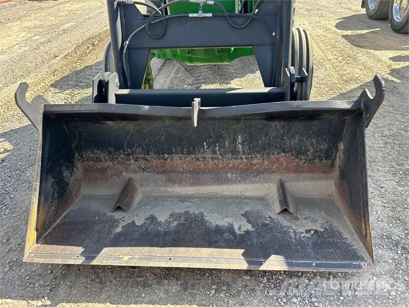 John Deere 3140 2WD Utility Tractor Naudoti kompaktiški traktoriai
