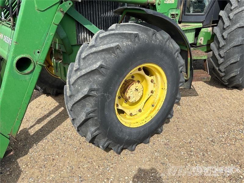 John Deere 3155 4WD Tractor Traktorit