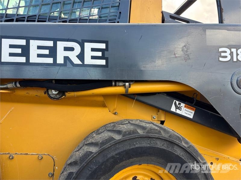 John Deere 318D Skid steer loaders