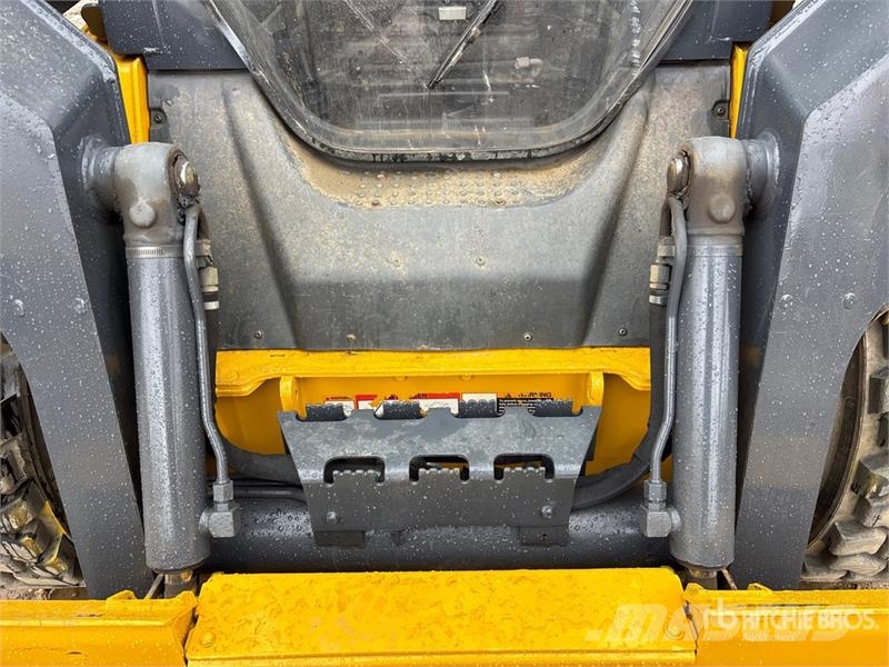 John Deere 320D Kompaktrakodók