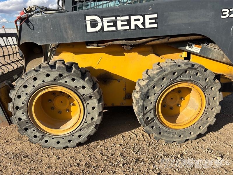 John Deere 320D Kompaktlastare