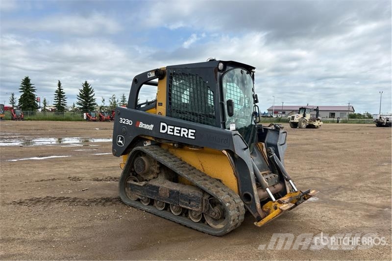 John Deere 323D Skid steer loaders