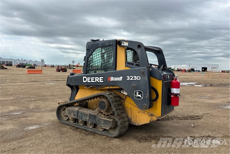 John Deere 323D Skid steer loaders