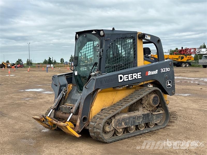 John Deere 323D Skid steer loaders