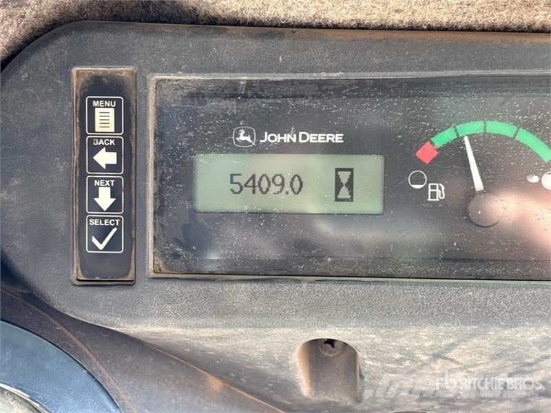 John Deere 323E Мини-погрузчики