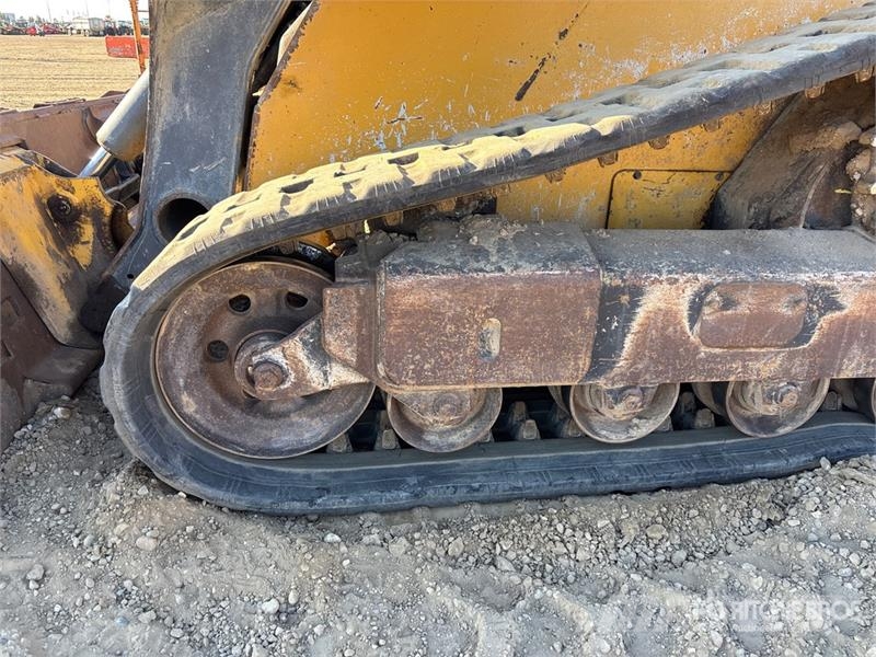 John Deere 323E Мини-погрузчики