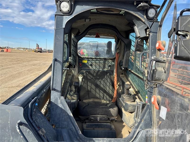 John Deere 324G Two-Speed Skid Steer Loader Schrankladers