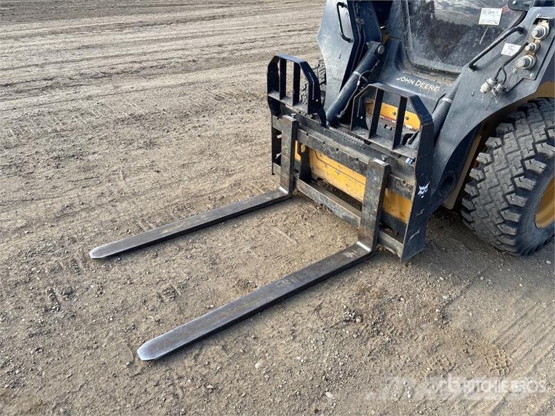 John Deere 324G Two-Speed Skid Steer Loader Skid steer loderler