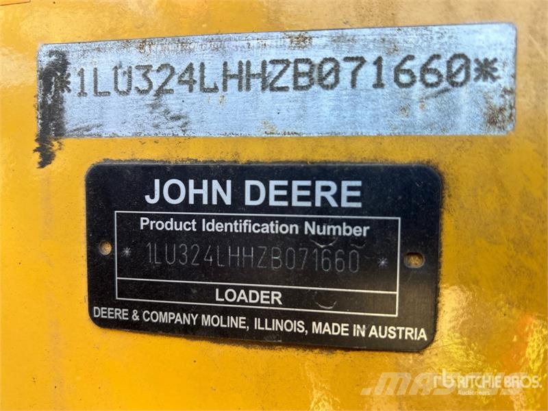 John Deere 324L لوادر بعجل