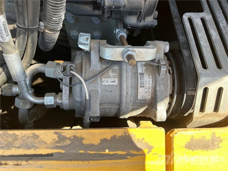 John Deere 324L لوادر بعجل