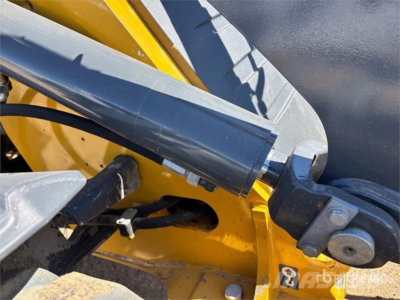 John Deere 324L لوادر بعجل