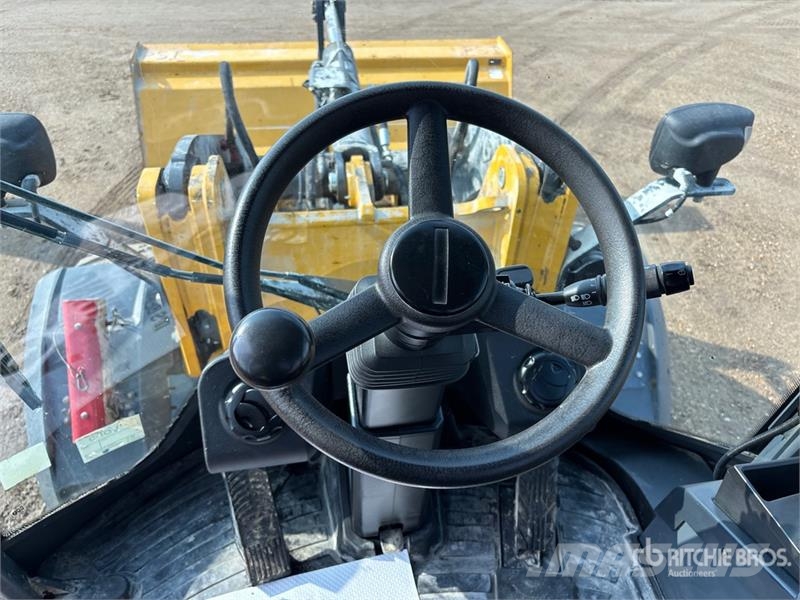 John Deere 324L لوادر بعجل