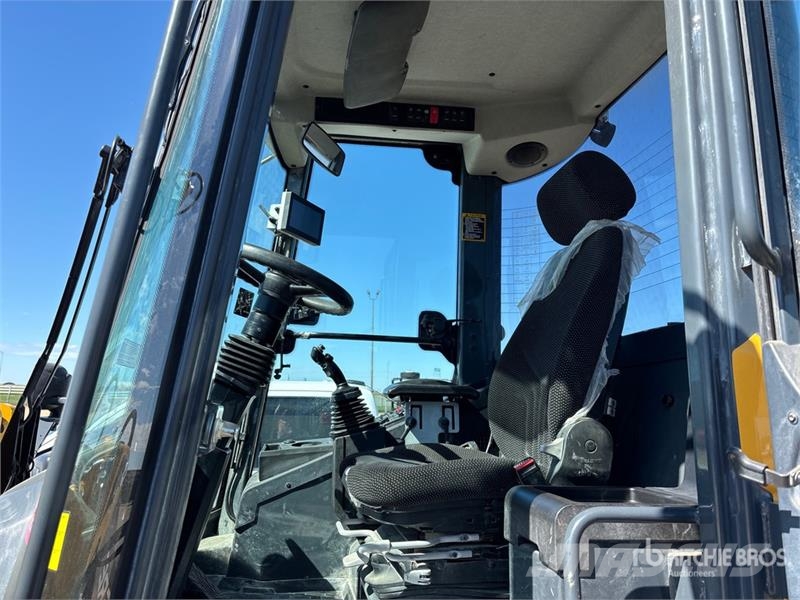 John Deere 324L لوادر بعجل