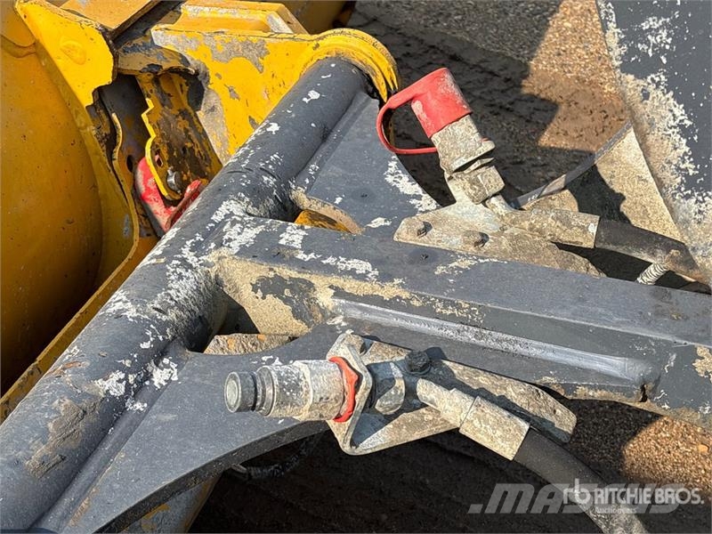 John Deere 324L لوادر بعجل