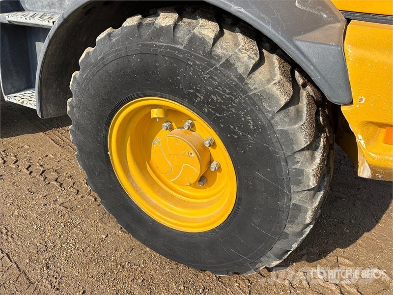 John Deere 324L لوادر بعجل