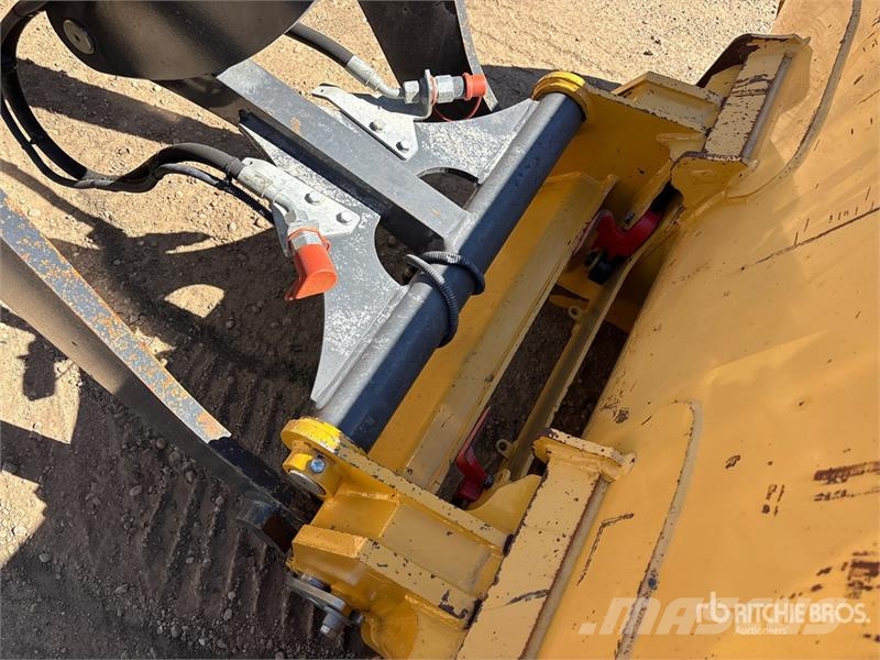 John Deere 324L لوادر بعجل