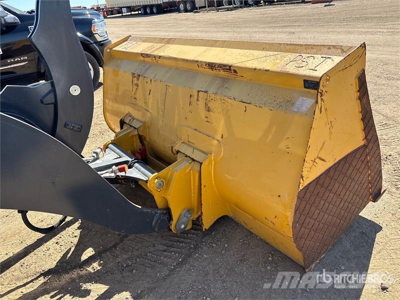 John Deere 324L لوادر بعجل