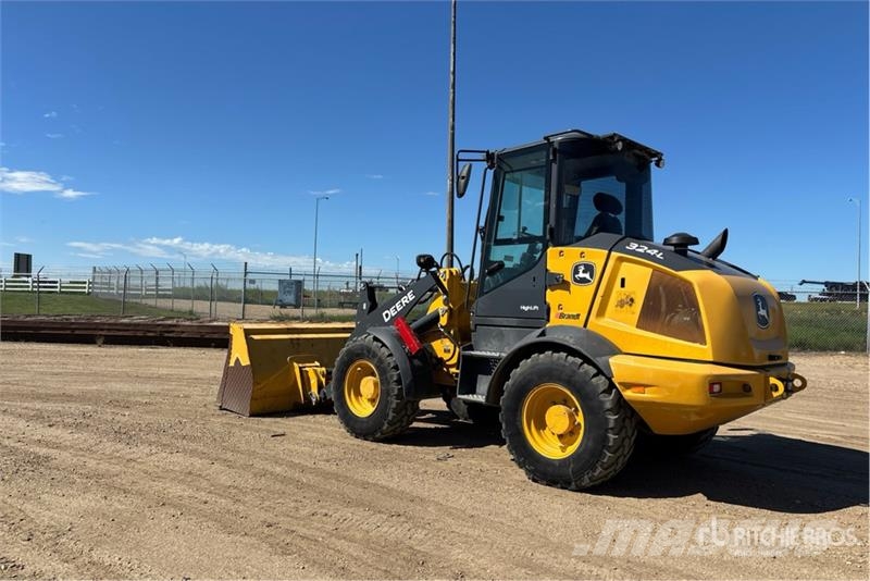 John Deere 324L لوادر بعجل