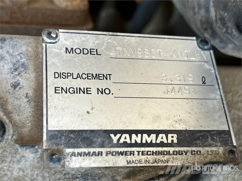 John Deere 324L لوادر بعجل